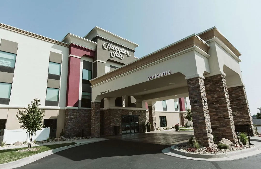 Hampton Inn Bismarck-1